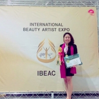 GIÁM ĐỐC THẨM MỸ VIỆN THẢO VY NGỒI “GHẾ NÓNG” CUỘC THI K BEAUTY OLYMPIC 2017, SEOUL